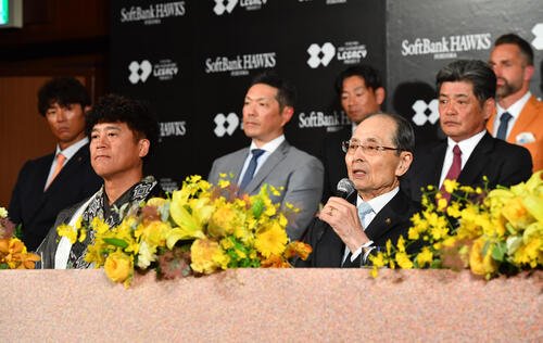 ソフトバンク】王貞治氏ホークス｢監督時代｣と｢会長時代｣の選手集結 11