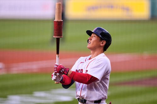 吉田正尚｢1番DH｣で3試合ぶり出場も3打数無安打で打率.237 8回に代打送